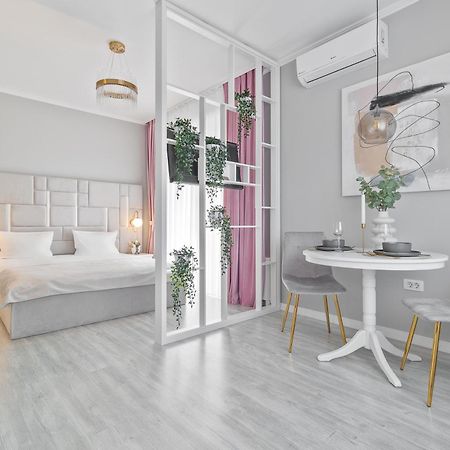 Andreea Studio Oradea Luaran gambar